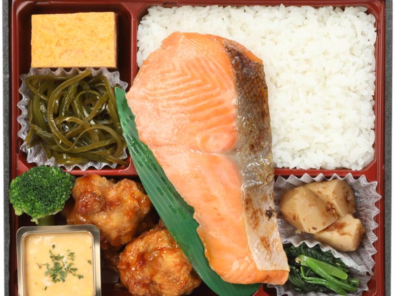 漁師とコラボして作った国産銀鮭弁当