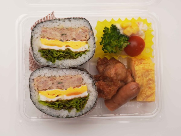 ランチパック＿てりやき月見つくね