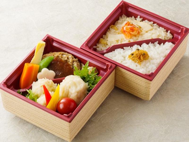 豆腐ハンバーグと二種のしゅうまい二段弁当