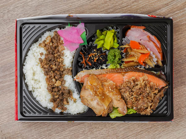 グー特製彩り弁当