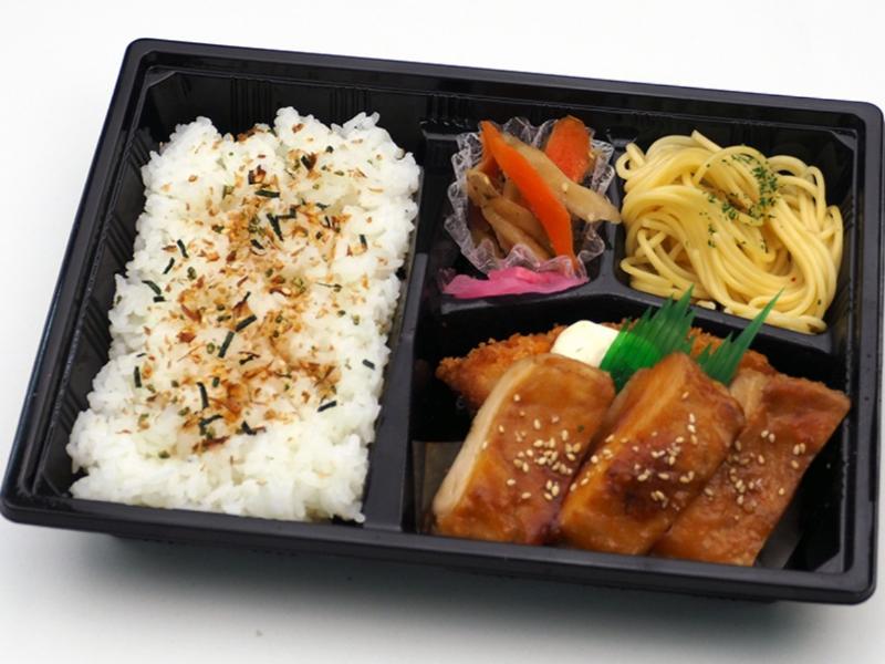 鶏照り焼き＆白身フライ弁当（３０個以上から注文可）