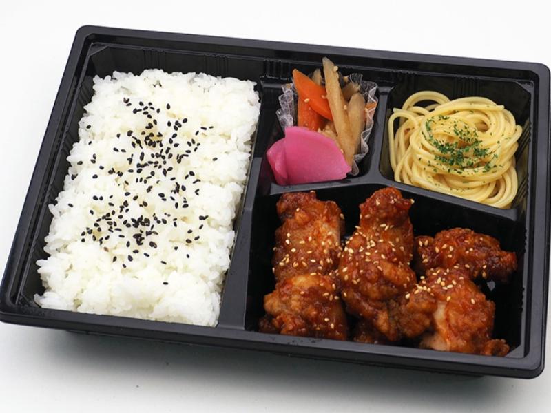 ヤンニョムチキン弁当（３０個以上から注文可）