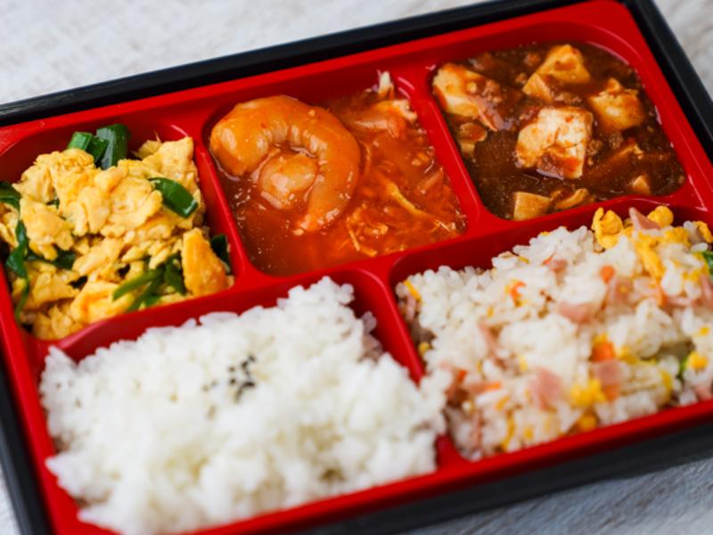 エビチリ 二色ごはん弁当