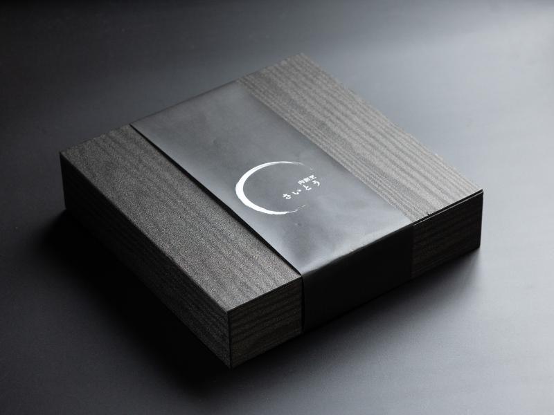 彩幕ノ内弁当 -厳選国産黒毛和牛壺漬けカルビと炊き込み御膳-