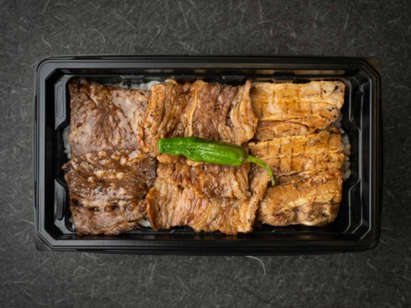 【熱々 焼肉弁当】食べ比べ３種の特上カルビ重（和牛・牛・豚カルビ）