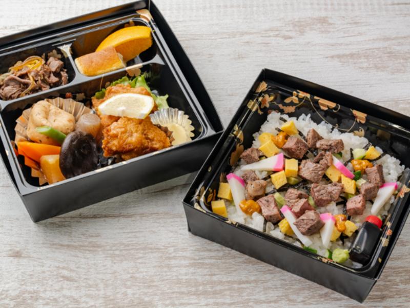 常陸牛銚屋の常陸牛鉄火チラシ弁当 【うにのせ】 2,160円｜【お弁当