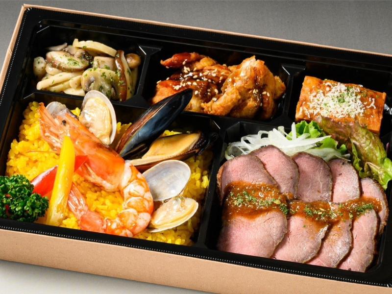 魚介出汁香るパエリアと極上の道産牛ローストビーフ弁当