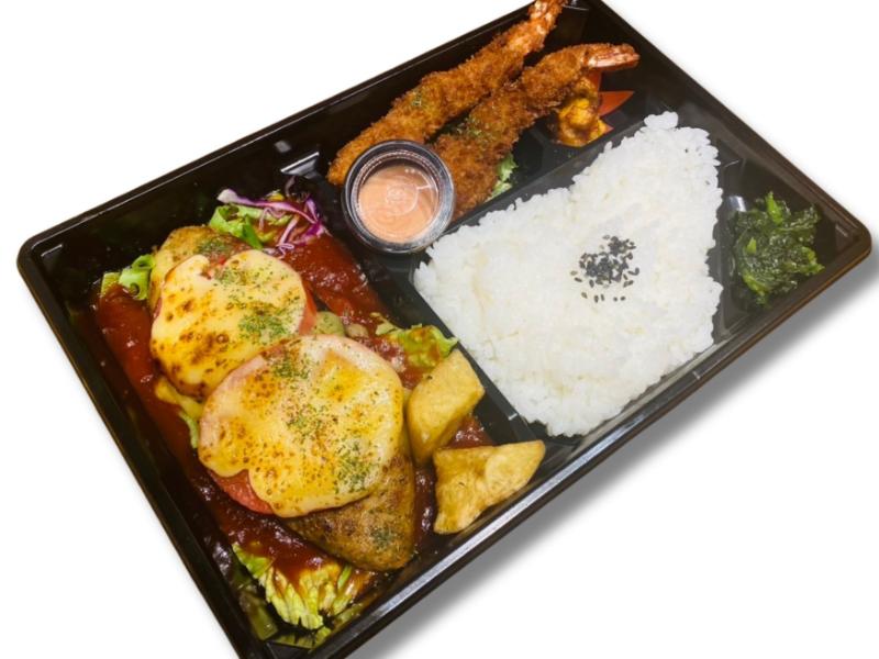 トマトハンバーグ＆エビフライ弁当