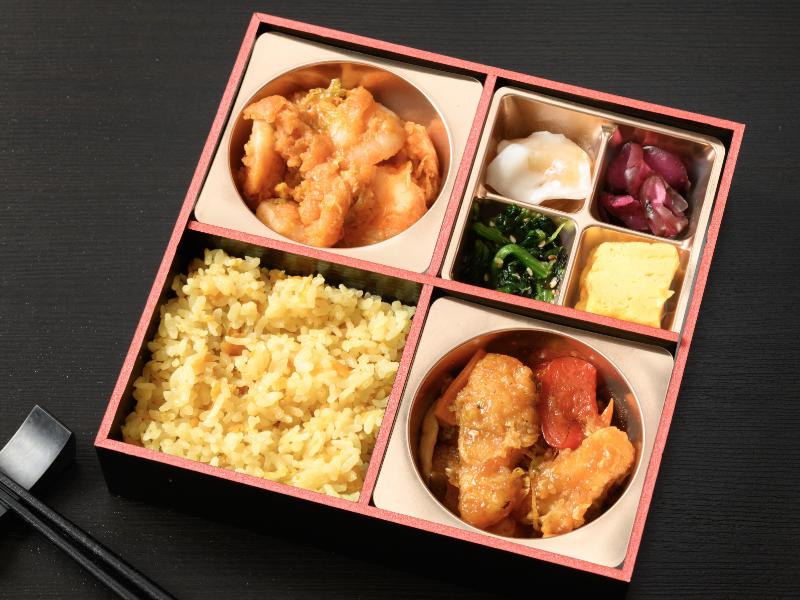 エビチリと酢豚の炒飯弁当