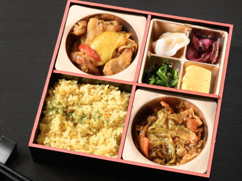 青椒肉絲と回鍋肉の炒飯弁当