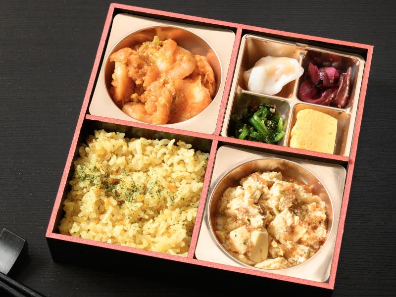 麻婆豆腐とエビチリの炒飯弁当