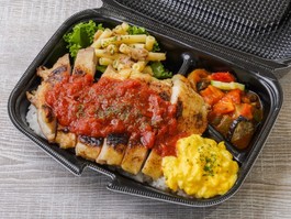 【選べるソース】炭火焼き鶏もも一枚ステーキ弁当