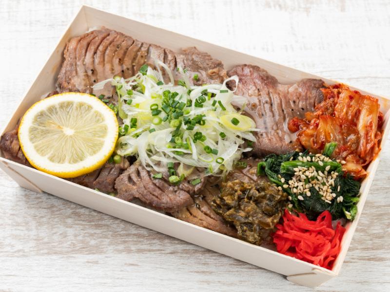 厚切り牛タンステーキ重 ～ネギ塩レモン～