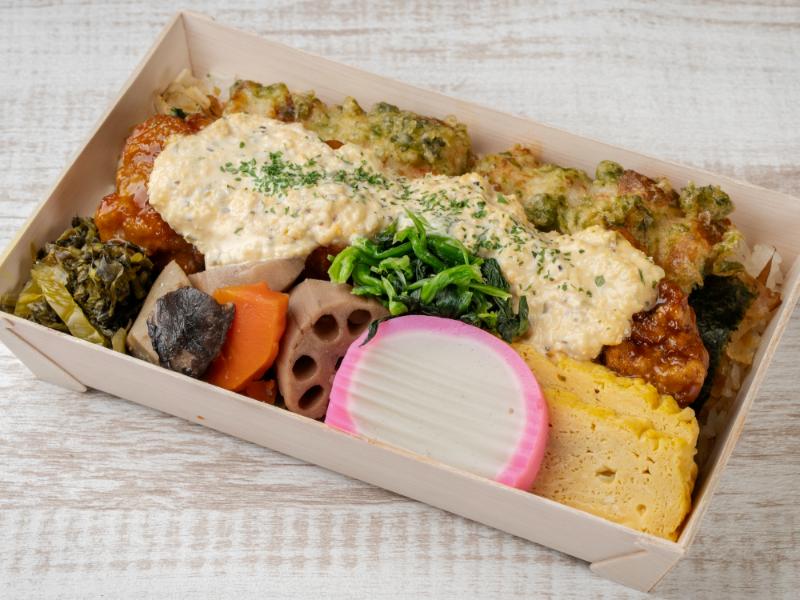 自家製タルタルソースのチキン南蛮海苔弁当