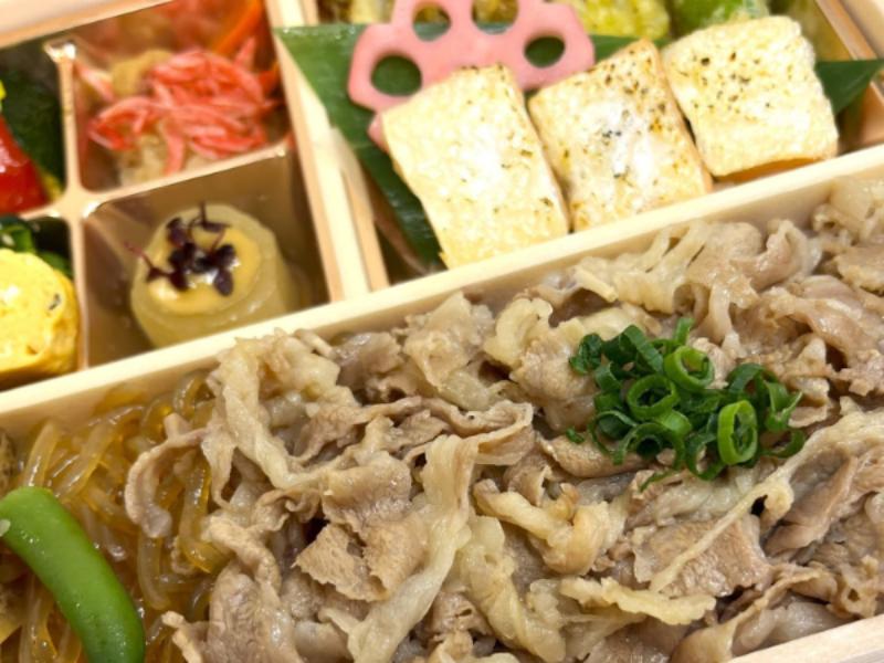 特選黒毛和牛のすき煮と鮭ハラスの塩こうじ焼き御膳