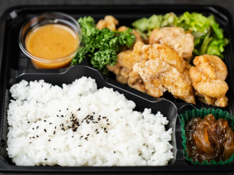 からあげ弁当〜特製マヨどれ付き〜