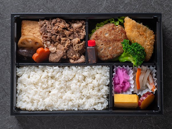 すき焼きとハンバーグ弁当