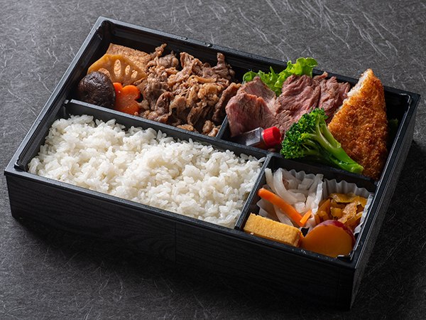 すき焼きとステーキ弁当