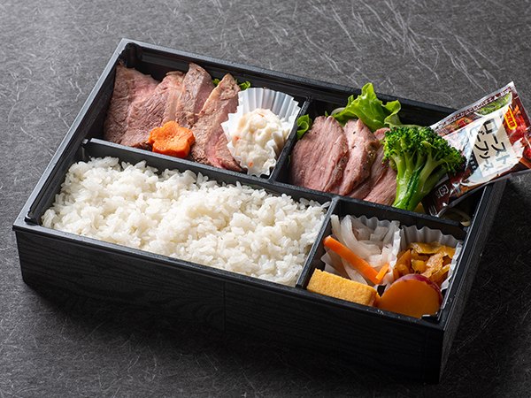 特選牛ステーキとローストビーフ弁当