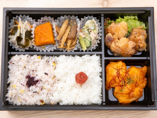 エビチリ＆若鶏のオニオンソース弁当