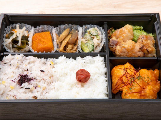 エビチリ＆若鶏のオニオンソース弁当