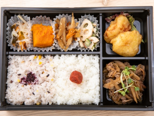 牛肉とごぼうのしぐれ煮＆とり天弁当