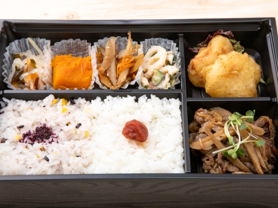 牛肉とごぼうのしぐれ煮＆とり天弁当
