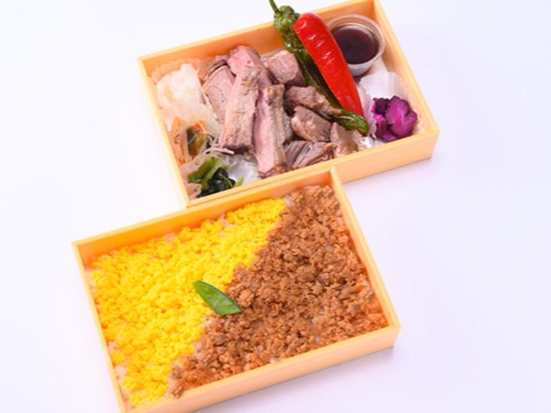 サーロイン＆カットステーキ贅沢二段弁当