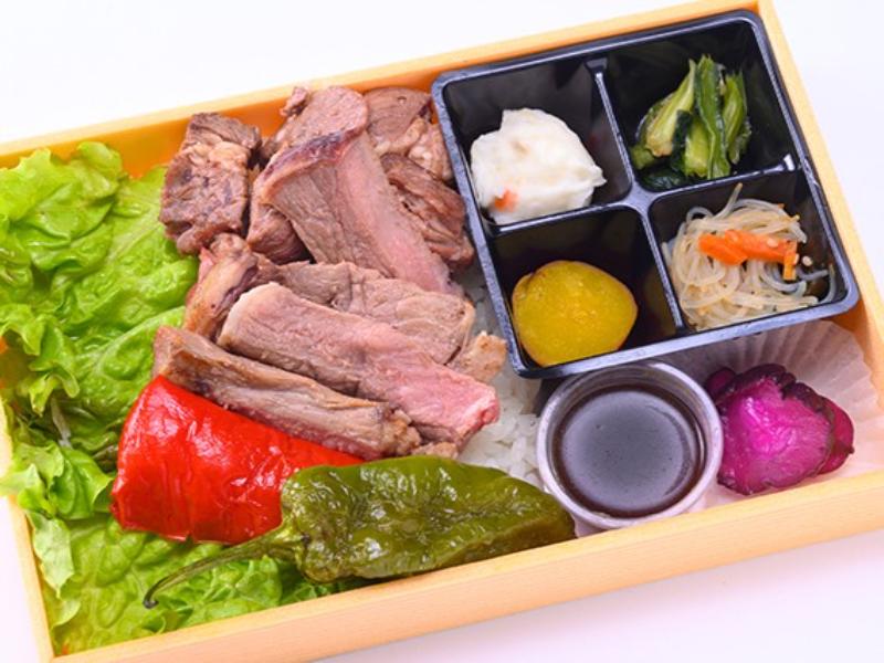 サーロイン＆カットステーキ相盛り弁当