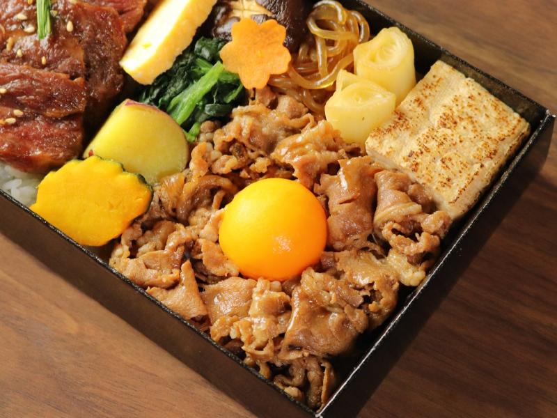 和牛すき焼きと焼肉弁当