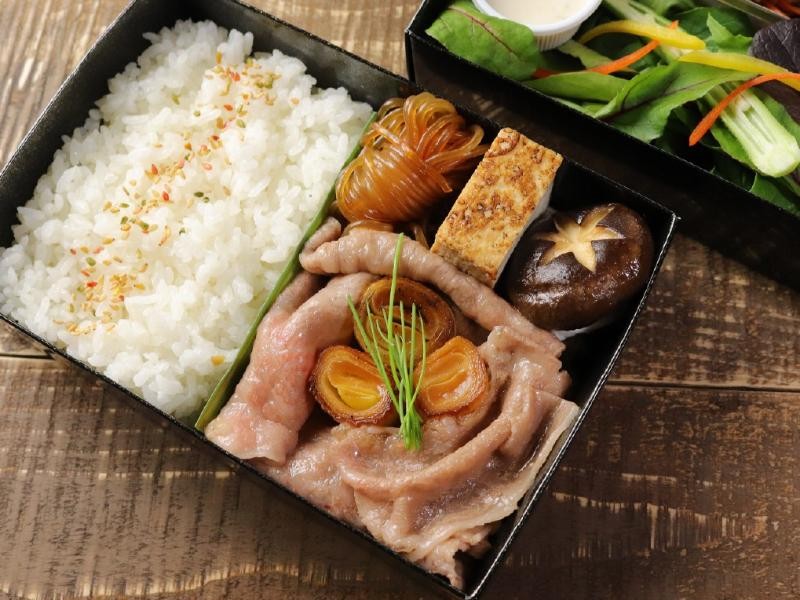 【黒毛和牛】特撰魯山人風すき焼き二段御膳