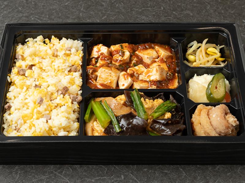 四川麻婆豆腐ときくらげ玉子弁当