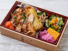 東京海苔わっぱの黒豚メンチカツ海苔重 1,134円｜【お弁当デリ】お弁当