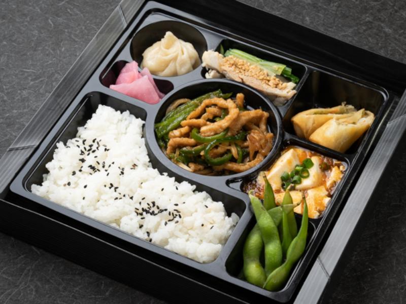 青椒肉絲・棒棒鶏・マーボー豆腐の豪華御膳