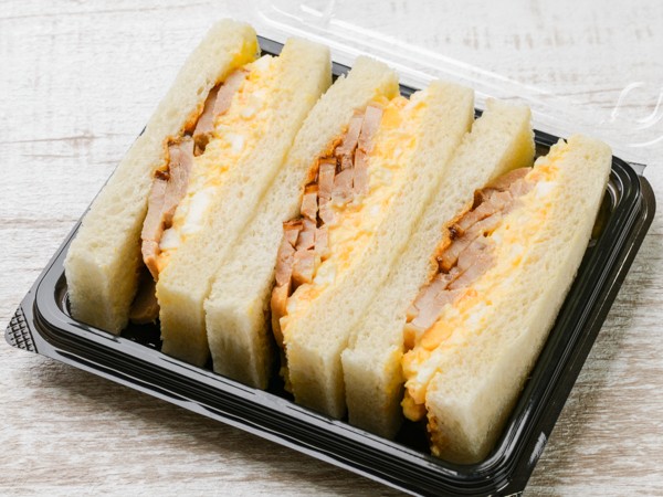 テリヤキチキンとたまごサンド