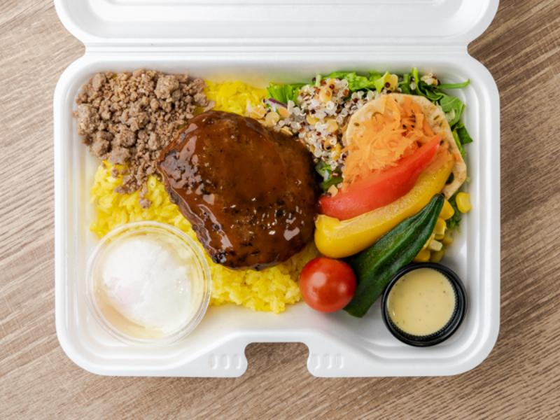 和食職人が作るハンバーグの温玉ランチボックス