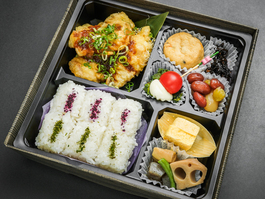 田むら特製鶏天ぷら御膳（シャリアピンソース）