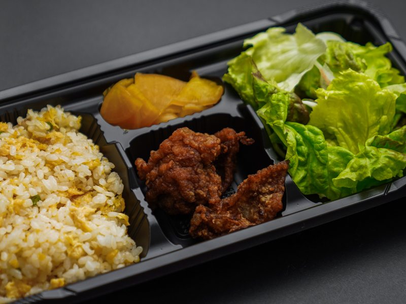 炒飯唐揚げ弁当