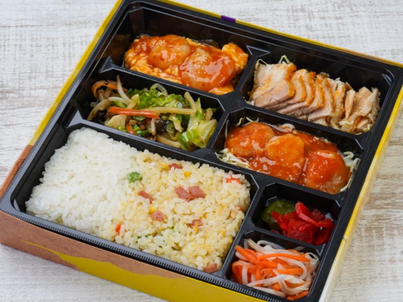 【豪華 幕の内弁当】海老のチリソースと油淋鶏（ユーリンチー）弁当