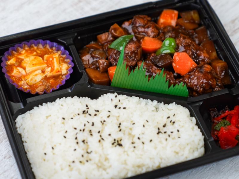 黒酢の酢鶏弁当