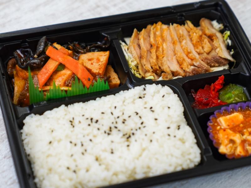 【厳選】Wメイン中華弁当（揚げ豆腐の四川風炒め＆油淋鶏）