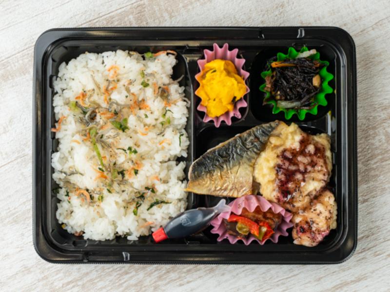 ［Ａ－１］【ＧＡＢＡとたんぱく質が摂れる】梅鶏天・焼きサバ弁当