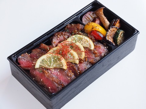 【500mlペット茶付き】塩麹＆南蛮２種盛弁当