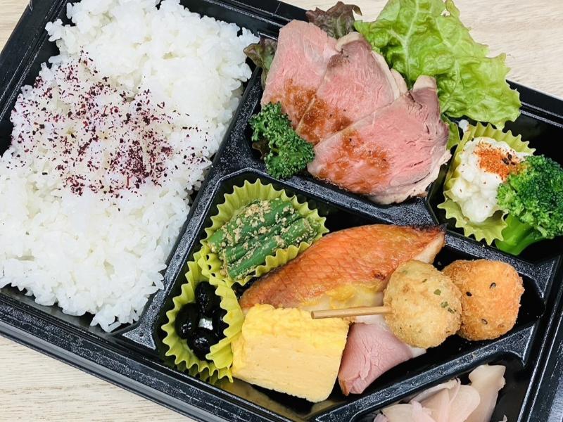 【魚と肉、満足御膳】金目西京焼きと、ローストビーフ膳