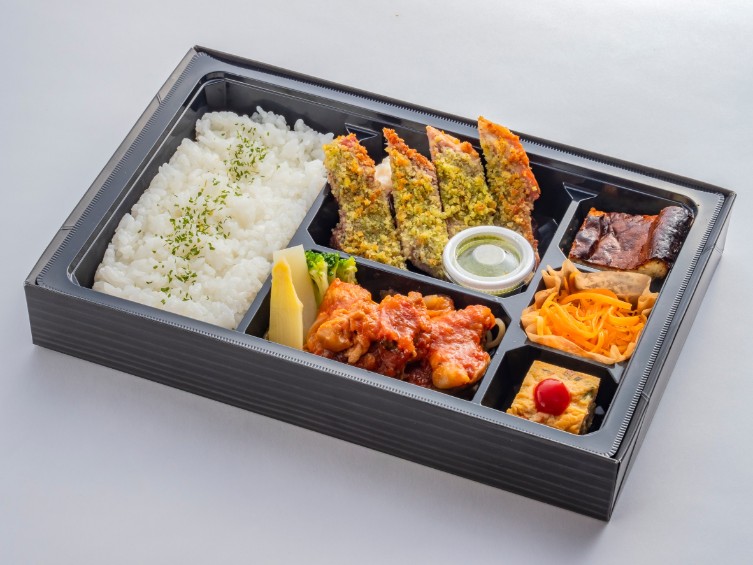 ぶどう豚の香草パン粉焼き＆日南鶏のカチャトーラ