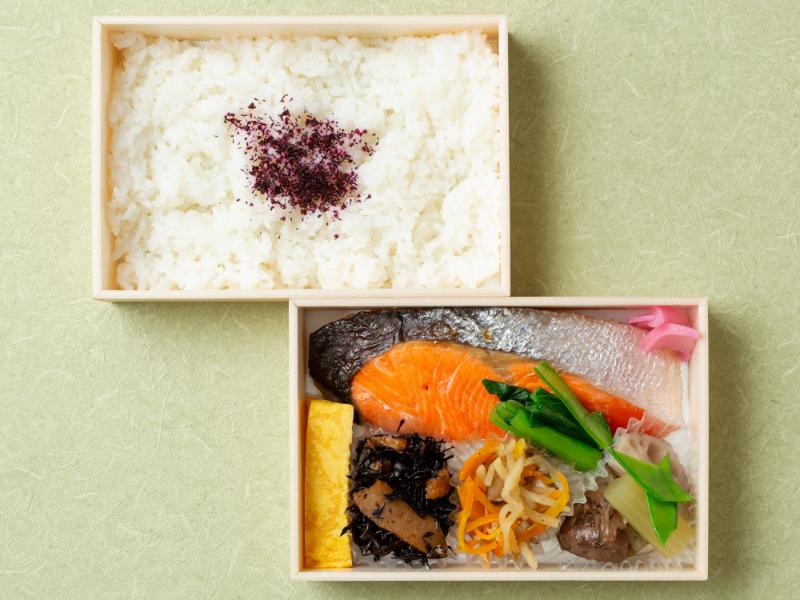優御膳～銀鮭の塩焼きとおばんざい～
