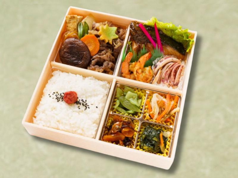 和牛のすき焼きとぶりの照り焼き弁当