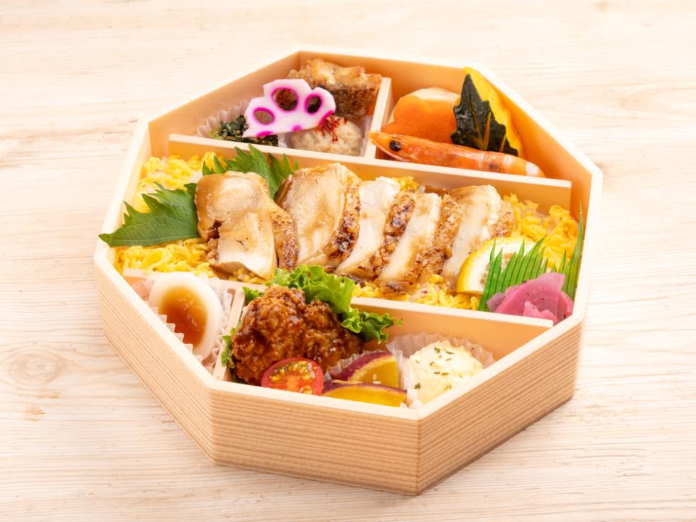 六角弁当 肉料理専門店 志ば田（関西）の華やか六角弁当 1,836円｜【お弁当デリ