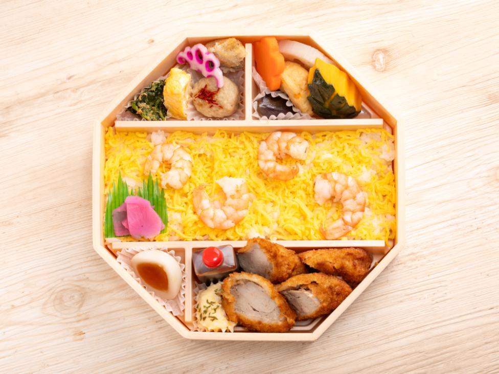 肉料理専門店 志ば田（関西）の海老ちらし六角弁当 1,836円｜【お弁当