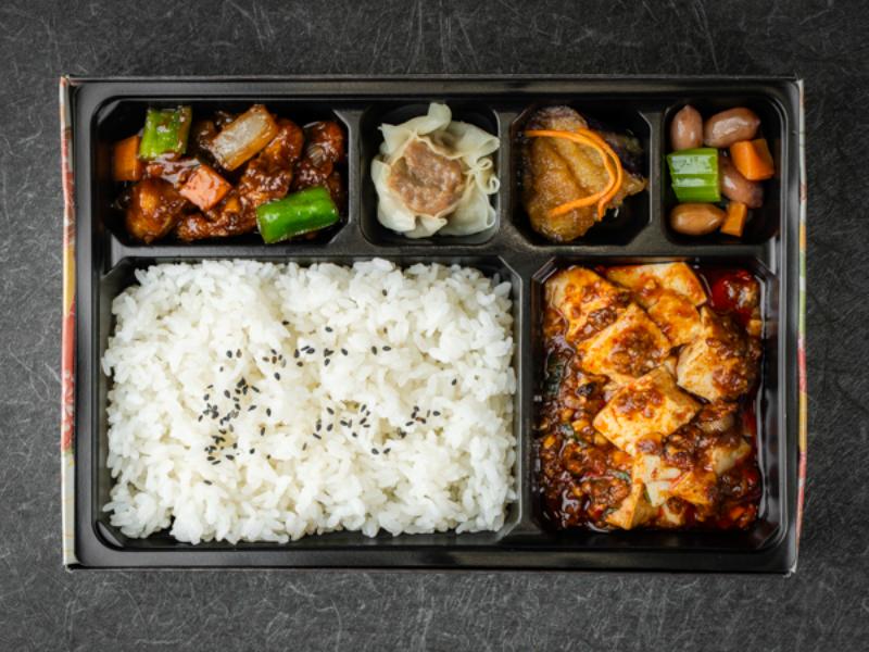 【選べるご飯】本格麻婆豆腐と鶏肉の甘みそ炒め弁当